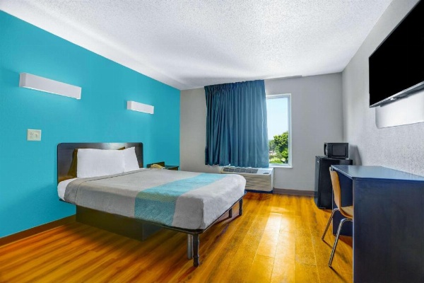 Motel 6-Raleigh, NC - North image 14