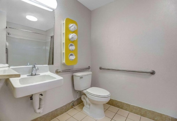 Motel 6-Raleigh, NC - North image 20