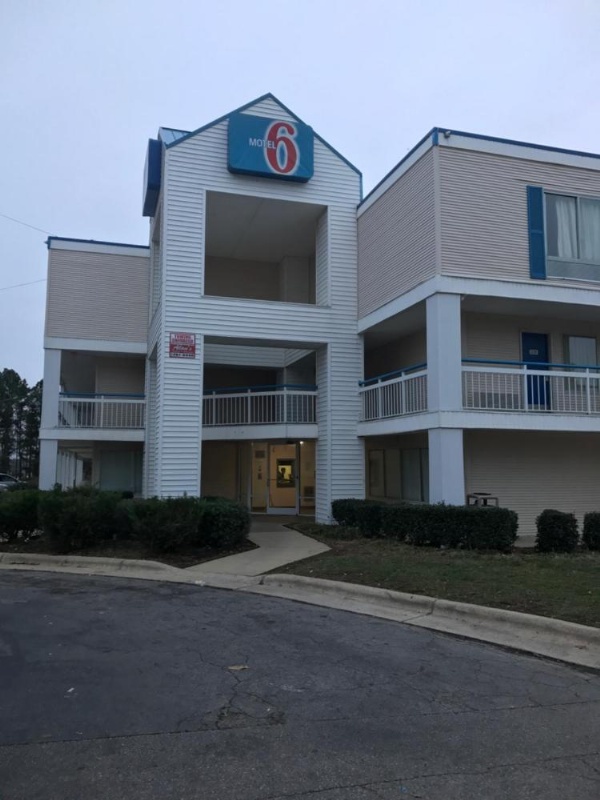 Motel 6-Raleigh, NC - North image 28