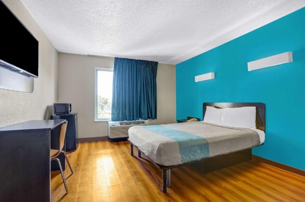 Motel 6-Raleigh, NC - North image 8